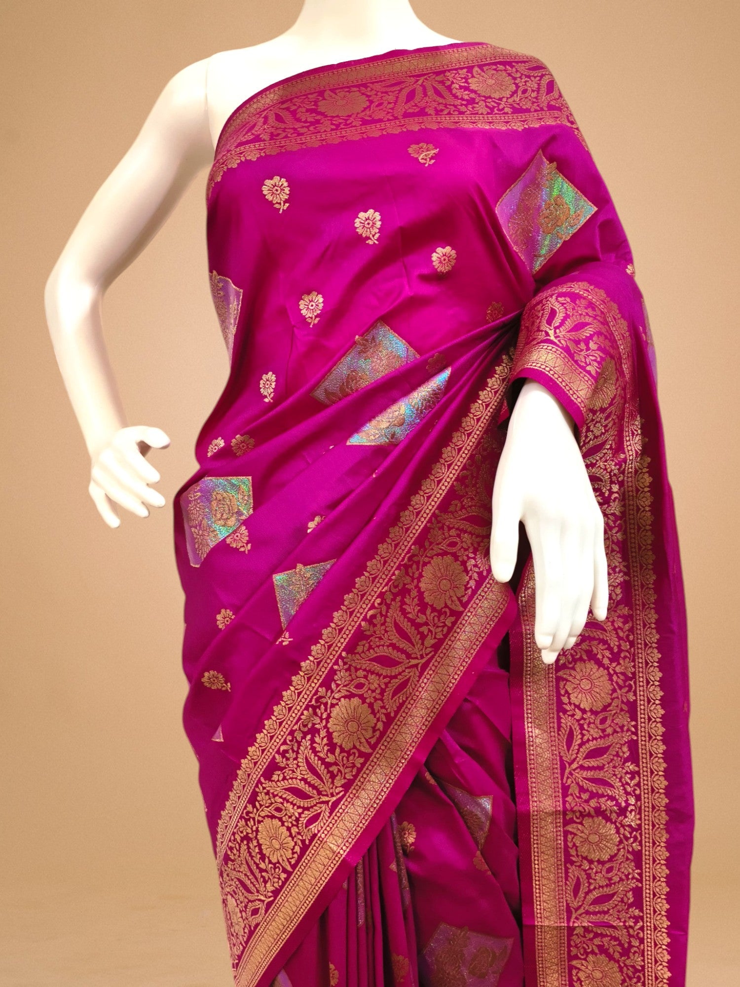 Dola Silk Saree - StitchVogue