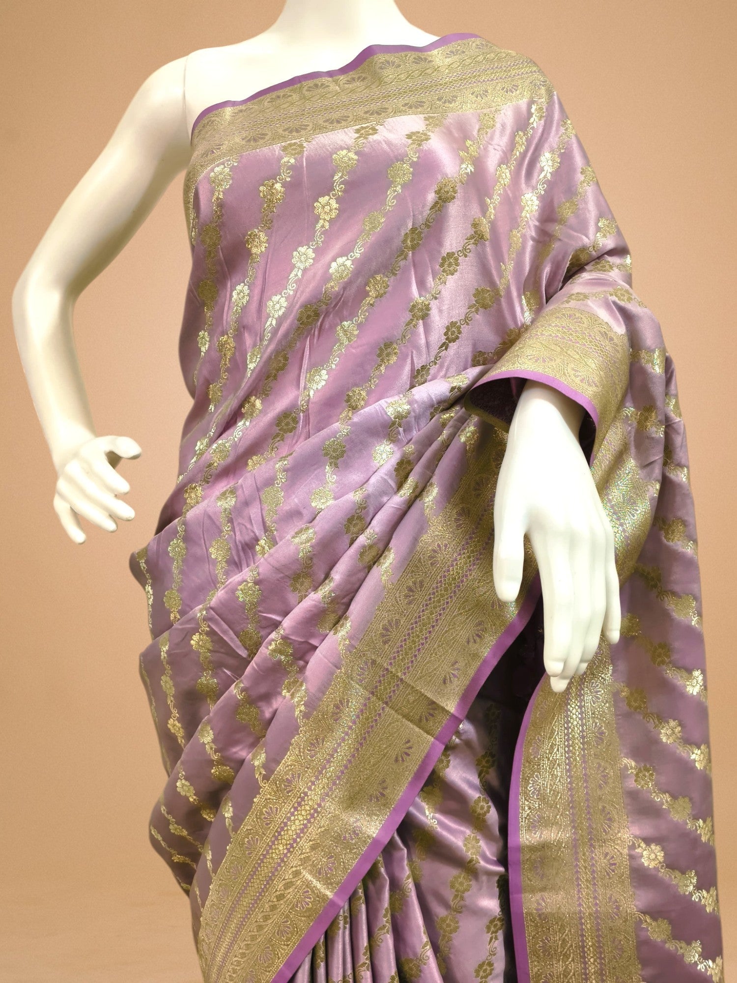 Lichi Silk Saree - StitchVogue