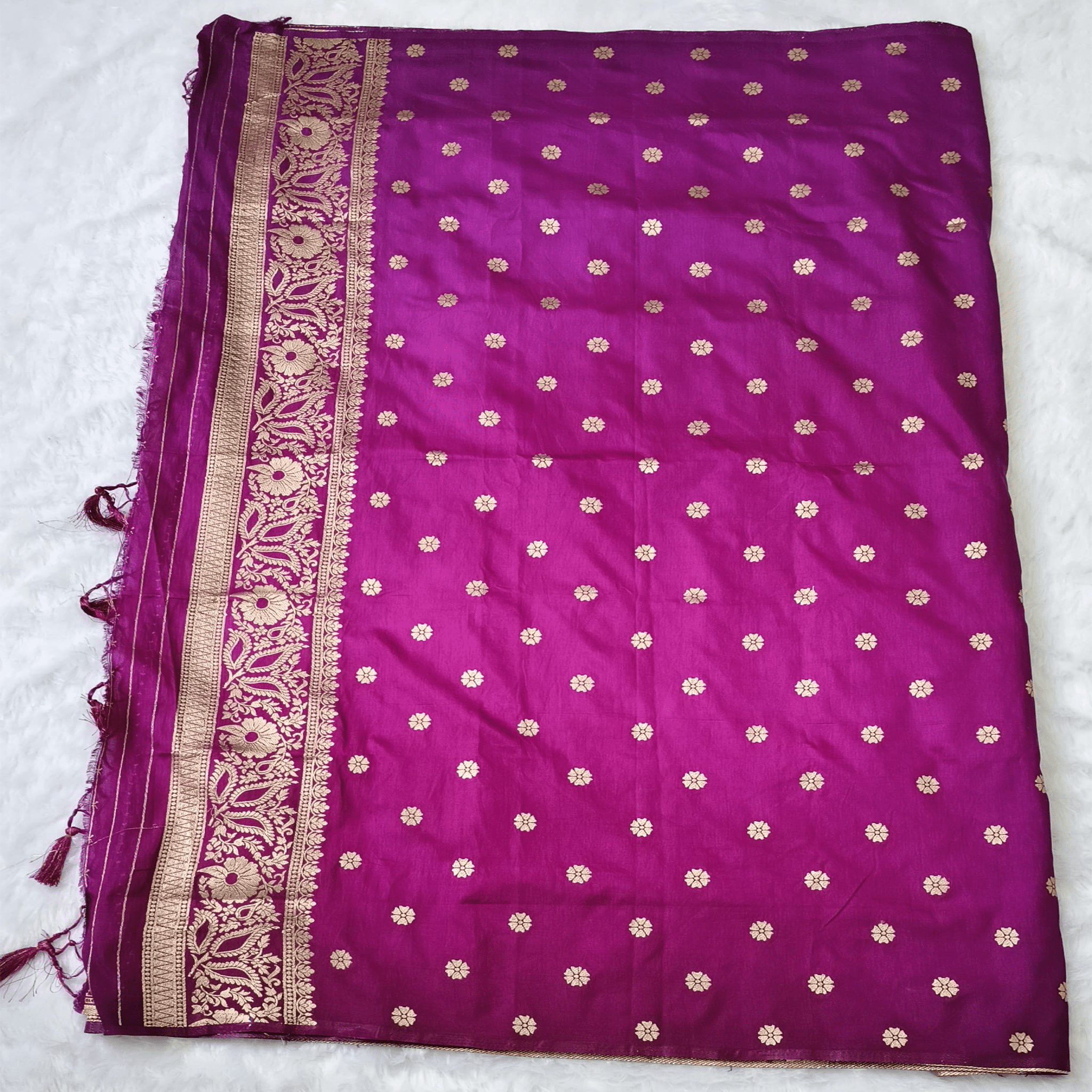 Dola Silk Saree - StitchVogue