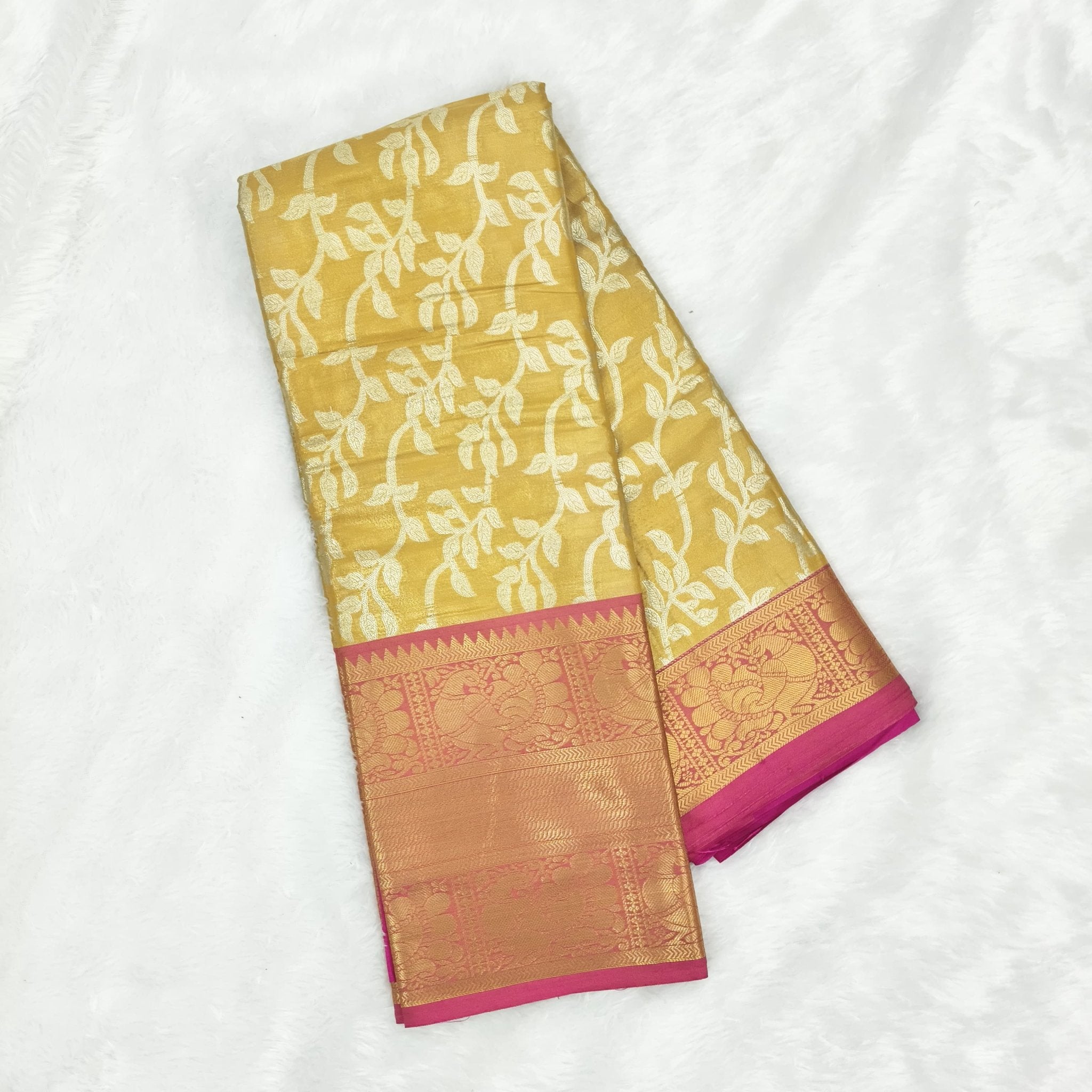 Pattu Silk Saree - StitchVogue