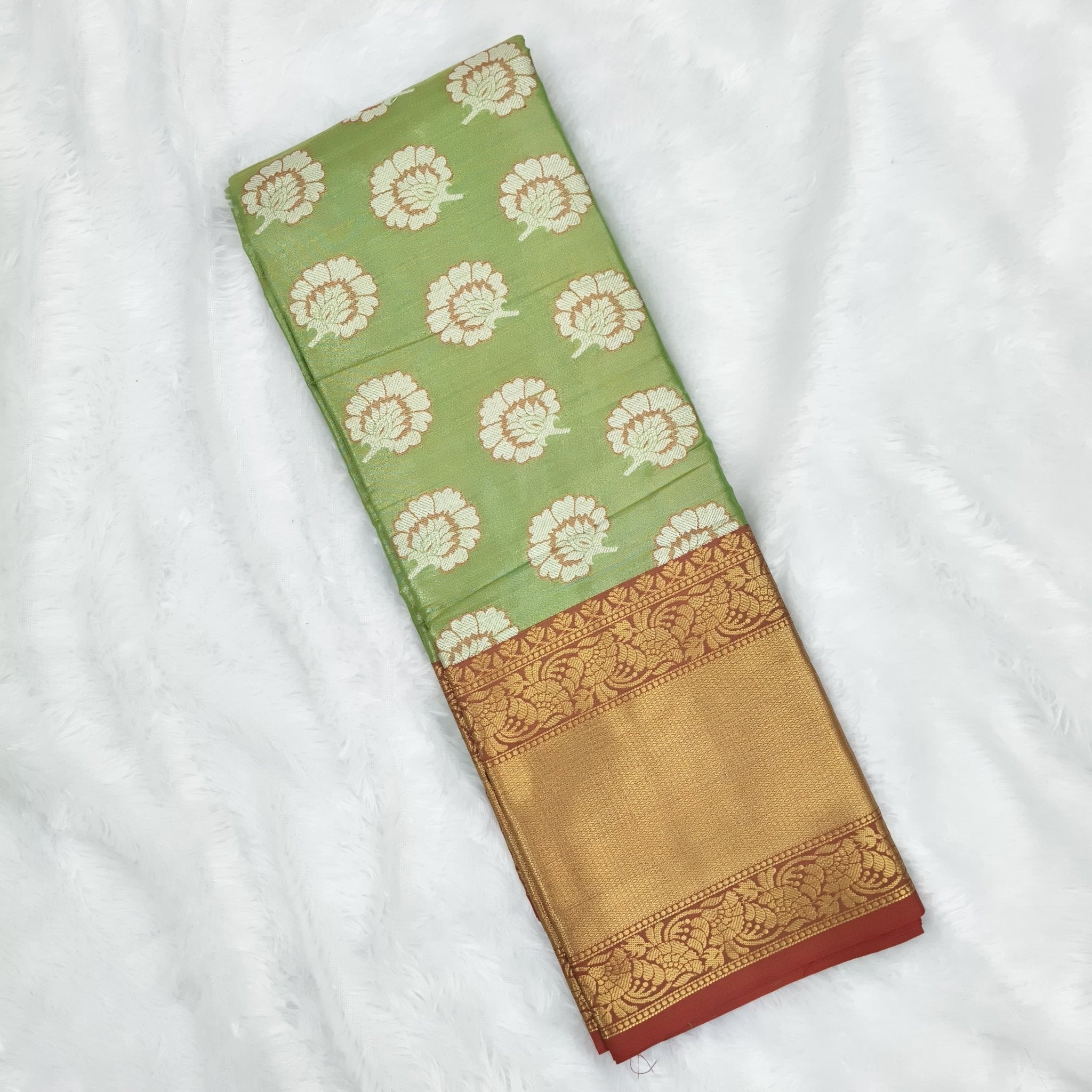 Pattu Silk Saree - StitchVogue